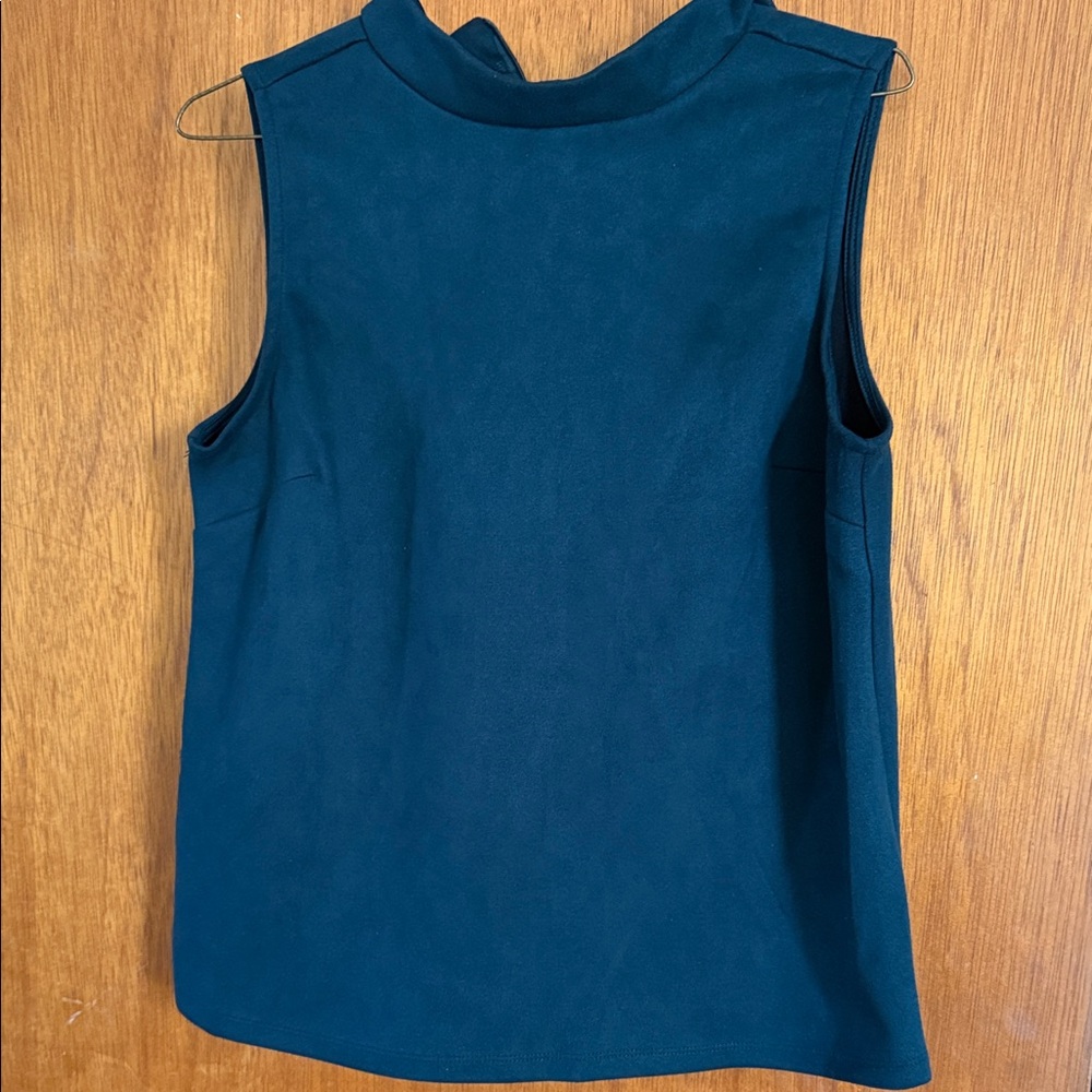 T Tahari Navy Sleeveless Tank Top